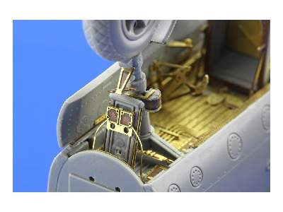 P-61A undercarriage 1/48 - Great Wall Hobby - image 11