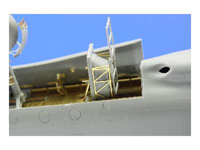 P-61A undercarriage 1/48 - Great Wall Hobby - image 15