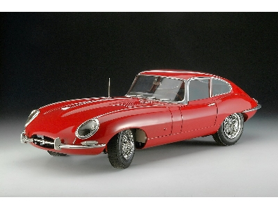 Jaguar E-Type - image 2