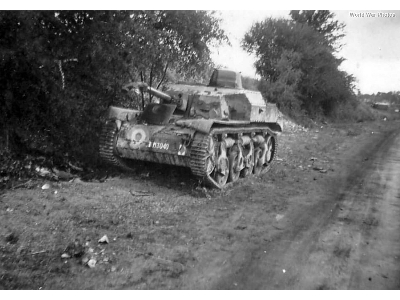 French tank destroyer AMR35 ZT3 - image 9