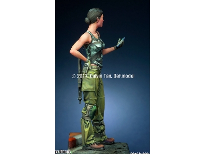 Modern Idf Female Soldier - image 7