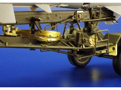 SA-2 missile with trailer 1/35 - Trumpeter - image 8
