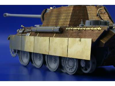 Schurzen Panther Ausf. G late 1/35 - Dragon - image 4