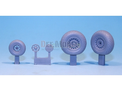 B-25 Mitchell Wheel Set (For Accurate Miniature 1/48) - image 2