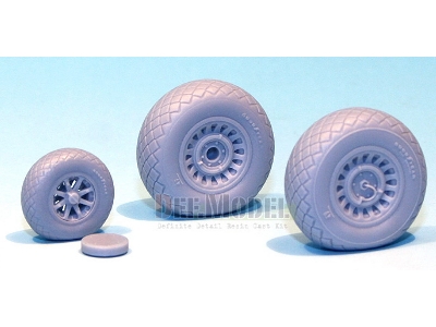 B-25 Mitchell Wheel Set (For Accurate Miniature 1/48) - image 5