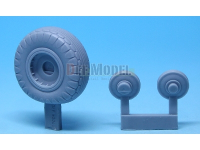 B-17f/G Flying Fortress Wheel Set 2 (For Revell 1/48) - image 3