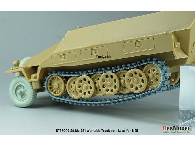 Ww2 Sd.Kfz.251 Workable Track Set - Late Type - image 12