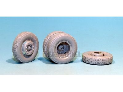 German Bussing-nag L4500s Sagged Wheel Set (For Afvclub 1/35) - image 3