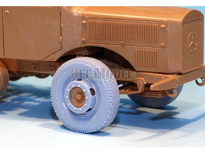 German L4500 R Maultier Wheel Set 2 (For Zvezda 1/35) - image 4