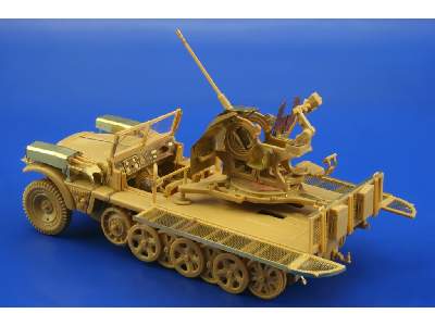 Sd. Kfz.10/5 with Flak 38 20mm 1/35 - Revell - image 5