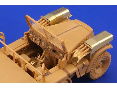 Sd. Kfz.10/5 with Flak 38 20mm 1/35 - Revell - image 7