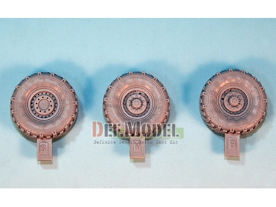 M1078 Lmtv Truck Sagged Wheel Set (For Trumpeter 1/35) - image 2