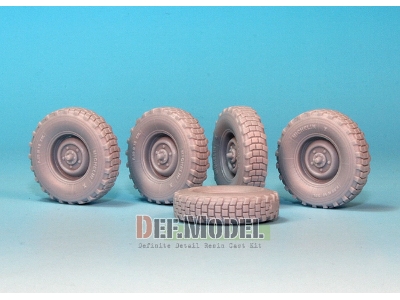 U.S Rsov Defender Sagged Wheel Set (For Hobbyboss 1/35) - image 3