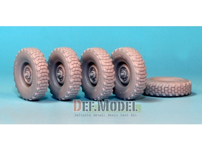 U.S Rsov Defender Sagged Wheel Set (For Hobbyboss 1/35) - image 4