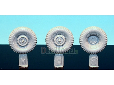 U.S M151 Jeep Sagged Wheel Set (For Tamiya/Academy 1/35) - image 2