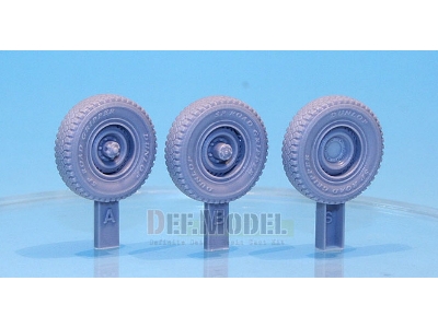 Pick Up Truck Type 2 Sagged Wheel Set 2 (For Meng Vs004 1/35) - image 2