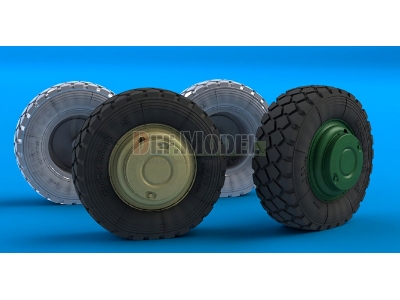 Dingo 2 Atf Sagged Wheel Set (For Revell 1/35) - image 5