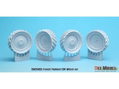 French Panhard Ebr Wheel Set (For Hobbyboss 1/35) - image 4