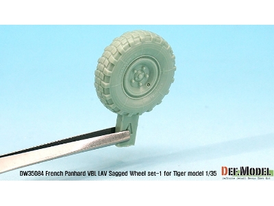 French Panhard Vbl Lav Sagged Wheel Set-1(For Tiger Model 1/35) - image 7