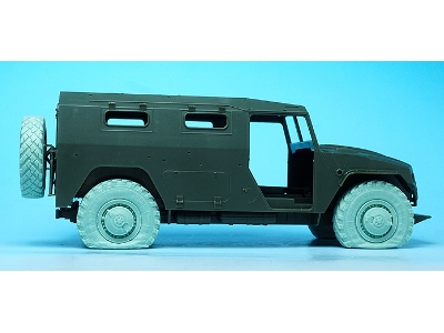 Russian Gaz-tiger Flat Tire Set - image 10