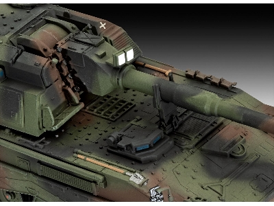 Panzerhaubitze 2000 - image 3
