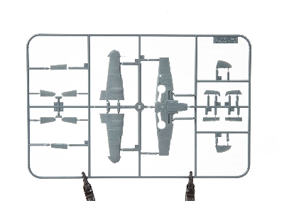 S-199 bubble canopy 1/72 - image 8