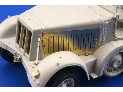 Sd. Kfz.7 Zugkraftwagen 8t engine 1/35 - Trumpeter - image 3