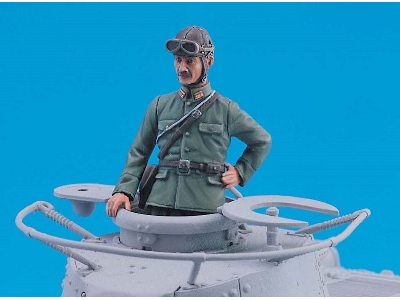 Japanese Tank Commander - image 1