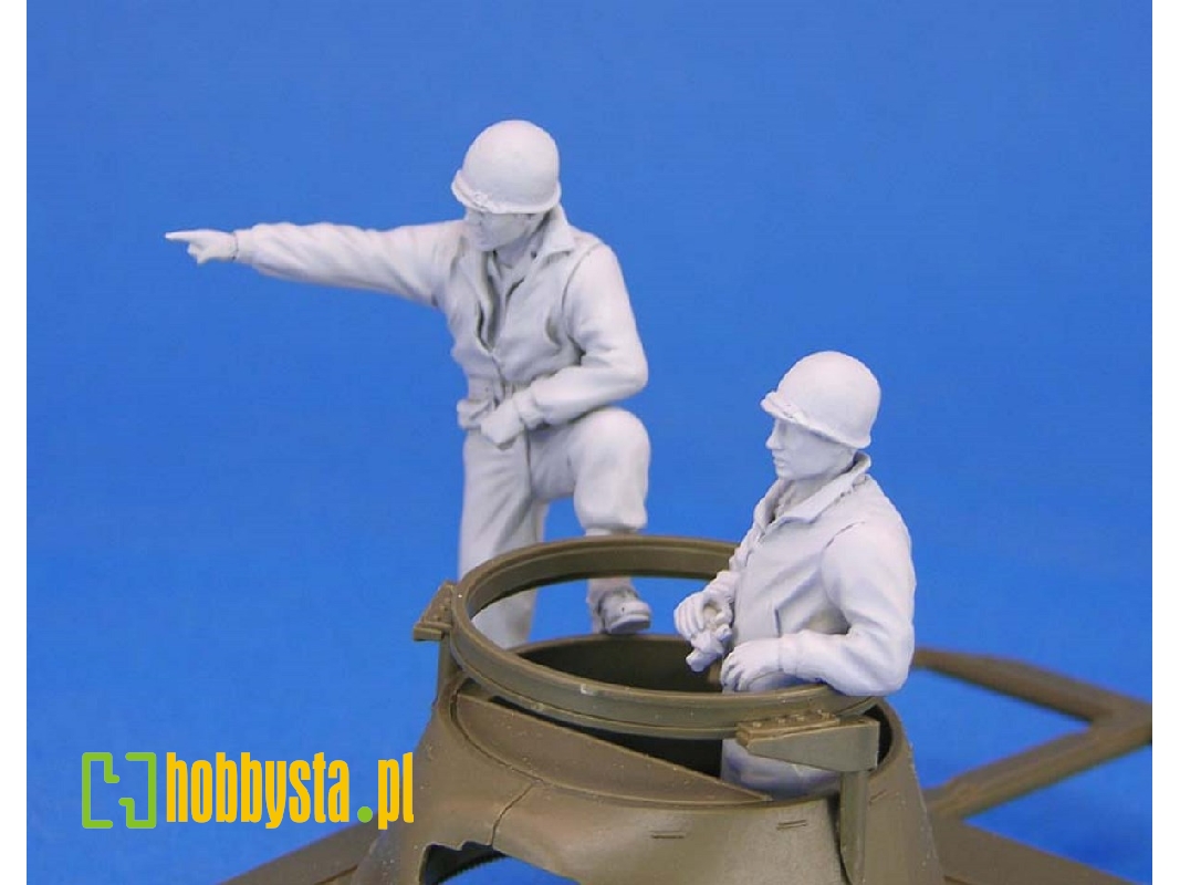 Us M8 Greyhound Crew Set 2 Figures - image 1