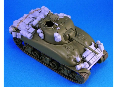 M4a1 Sherman Stowage Set - image 1