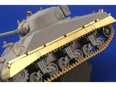 Sherman Mk. III fenders 1/35 - Dragon - image 5