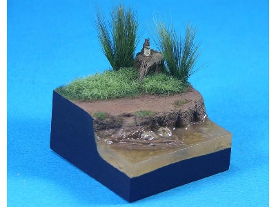 Rivers Bank Figure Base (48*48*25mm3) - image 1