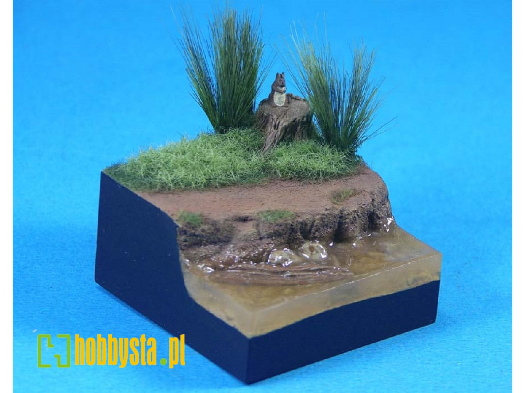 Rivers Bank Figure Base (48*48*25mm3) - image 1