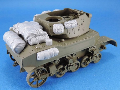 Us Ww2 Light Tank Stowage Set - image 1