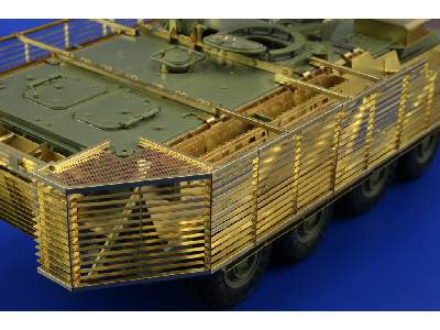 Stryker slat armour 1/35 - Afv Club - image 16