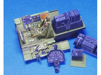 P-51b Cockpit Set (For Tamiya/Monogram) - image 1