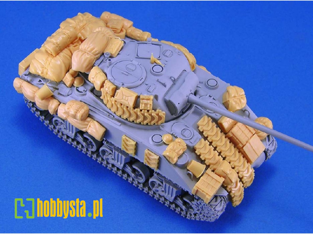 thumbnail image 2 of Verlinden 1/35 British Sherman Firefly Stowage, Ammo & Crew – 3 Half-Figures, Resin Kit #2630 2 of 4