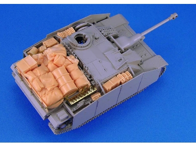 Stug.Iii Stowage Set Inc Pe Parts - image 1