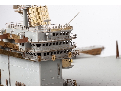 USS Nimitz CVN-68 part 7 1/350 - TRUMPETER - image 7