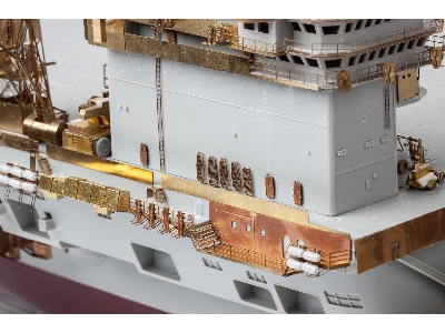 USS Nimitz CVN-68 part 7 1/350 - TRUMPETER - image 8