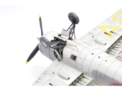 FM-1 Wildcat 1/48 - image 14