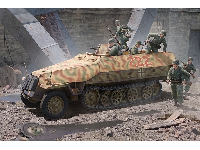 Sd.Kfz 251 D - image 1