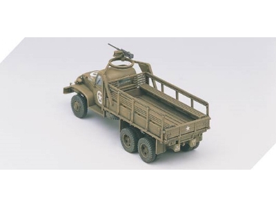 U.S. 21/2 Ton 6x6 Cargo Truck & Accessories - image 9