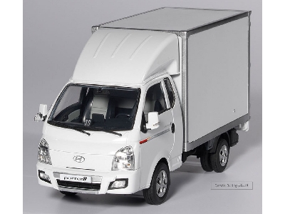 Hyundai Porter II box truck - image 2