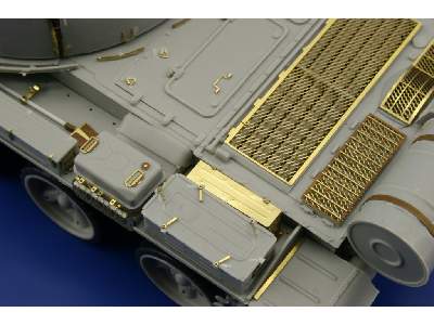 T-62 1/35 - Trumpeter - image 15