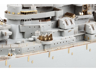 USS Iowa BB-61 part 2 1/350 - HOBBY BOSS - image 10