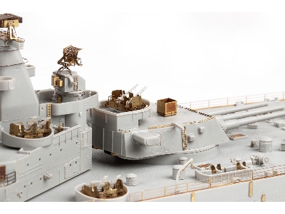 USS Iowa BB-61 part 2 1/350 - HOBBY BOSS - image 18