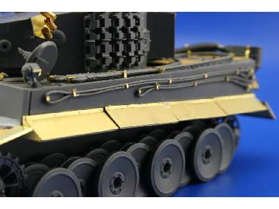 Tiger I Ausf. E early 1/35 - Tamiya - image 19