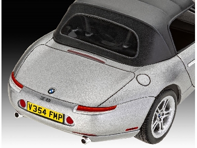 BMW Z8 - James Bond 007 The World Is Not Enough Gift Set - image 4
