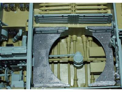 Tiger I Mid.  Production interior 1/35 - Academy Minicraft - image 6